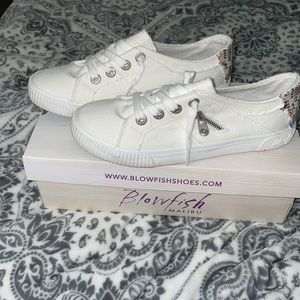 Ladies white shoes